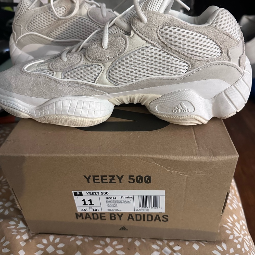 Adidas Yeezy 500 in Bone white